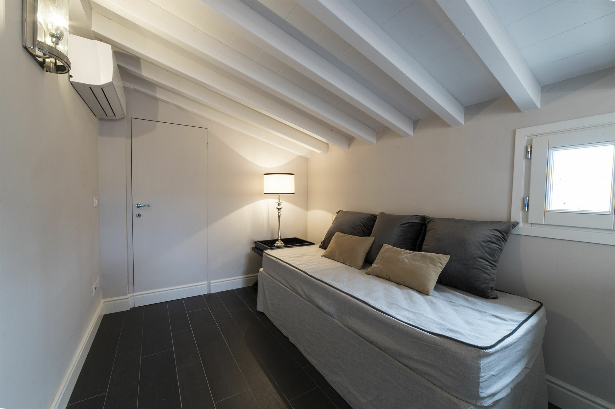 Gold Ognissanti Suite Флоренция Экстерьер фото
